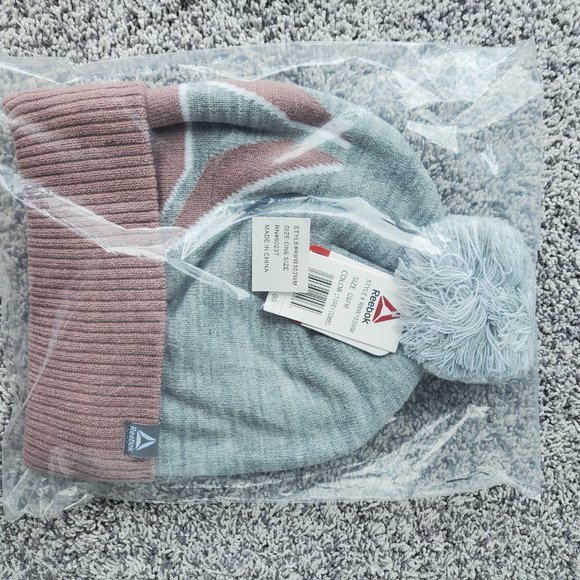 Reebock Logo winter bundle of 3 - scarf, hat & gloves - Picture 4 of 11